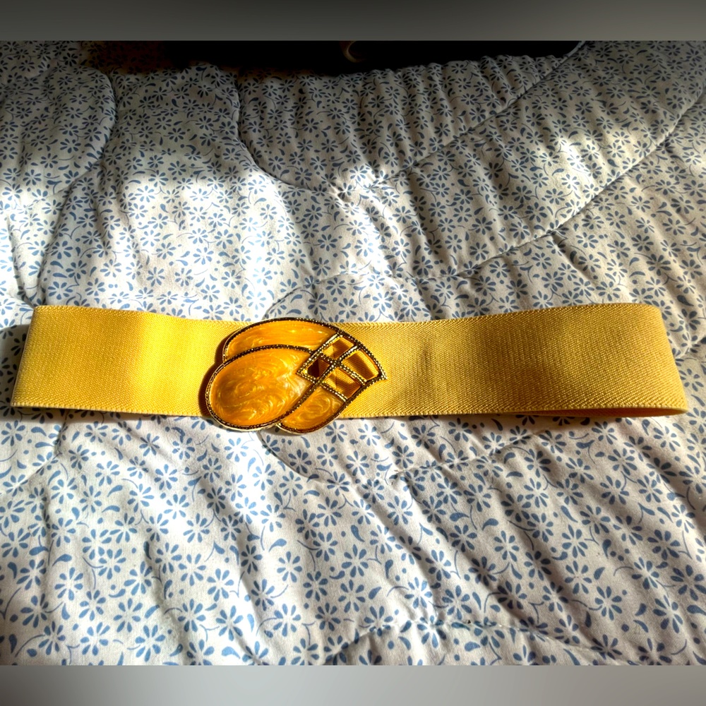 VTG Day Lor Gold Enamel Stretch Belt 80’s